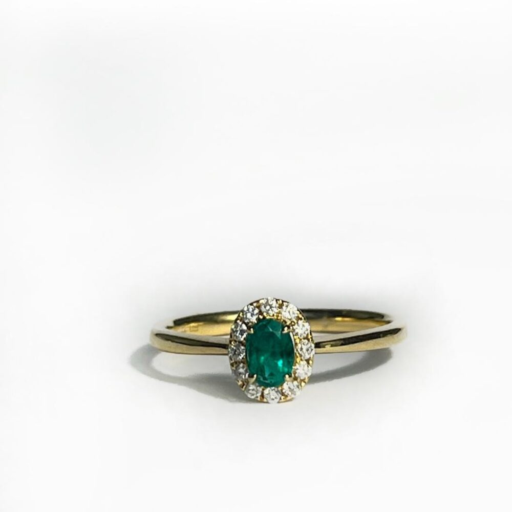 Anillo Halo Ovalado